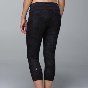 lululemon black camo inspire crop